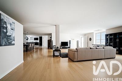 Appartement - 200 m² - 6 pièces
