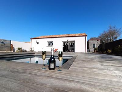 Maison - 104 m² - 5 pièces