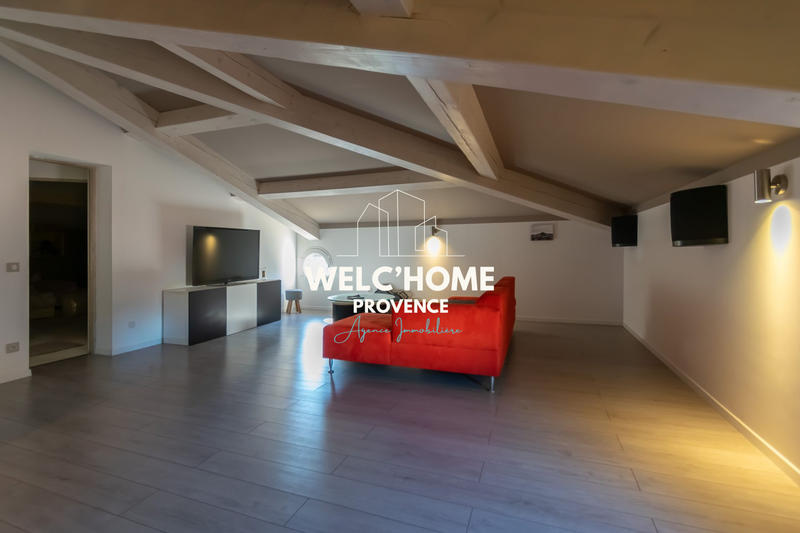 Maison - 185 m² - 6 pièces