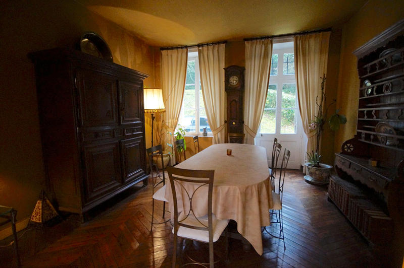 Maison de ville - 232 m² - 9 pièces