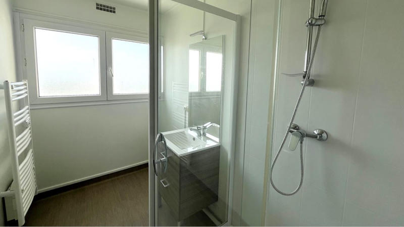 Appartement - 104 m² - 6 pièces