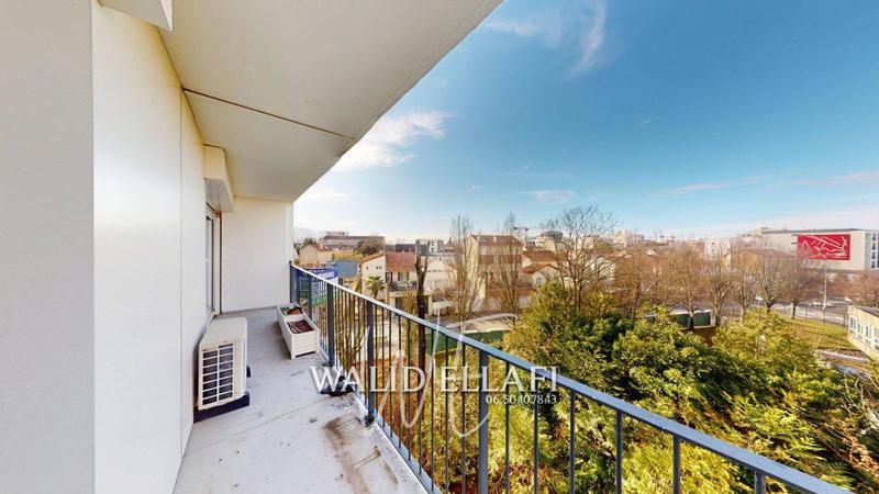 Appartement - 110 m² - 5 pièces