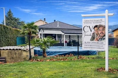 Maison traditionnelle - 110 m² - 5 pièces