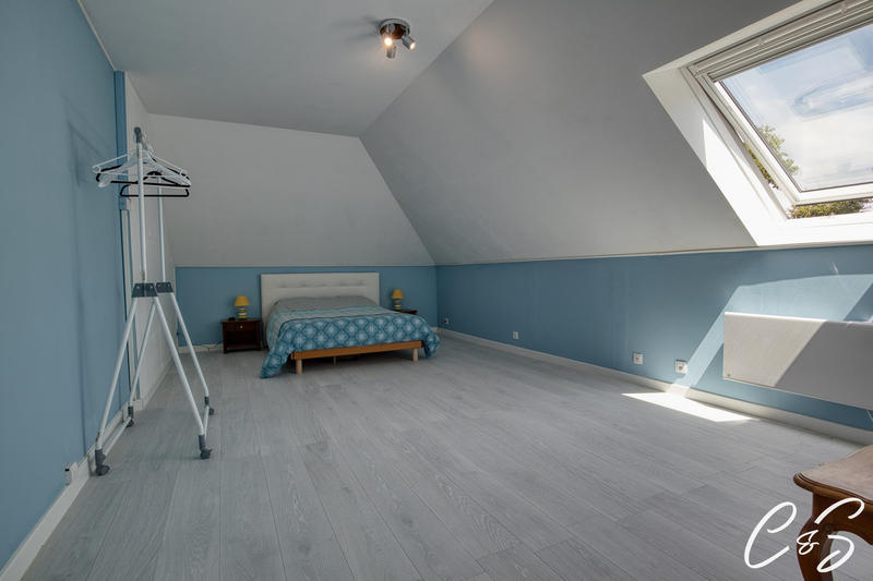 Maison - 215 m² - 6 pièces