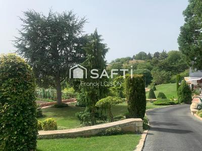 Propriété - 229 m² - 11 pièces