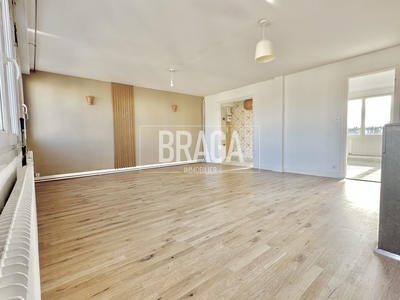 Appartement - 107 m² - 5 pièces