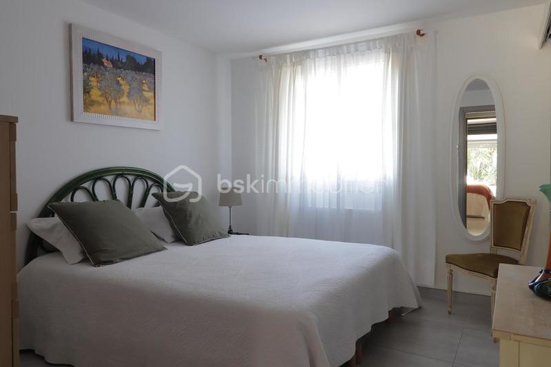 Villa - 202 m² - 10 pièces