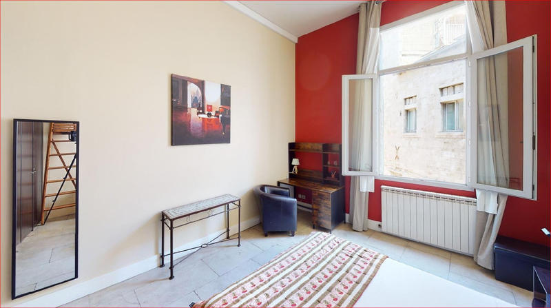 Appartement - 90 m² - 3 pièces