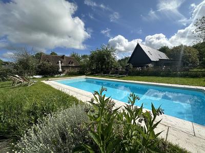 Maison - 342 m² - 14 pièces