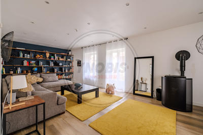 Maison - 351 m² - 13 pièces