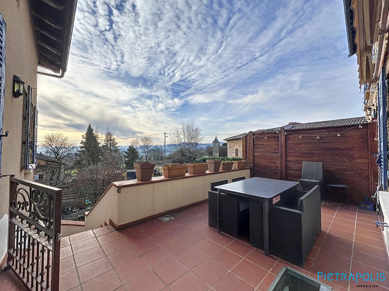 Appartement - 132 m² - 6 pièces