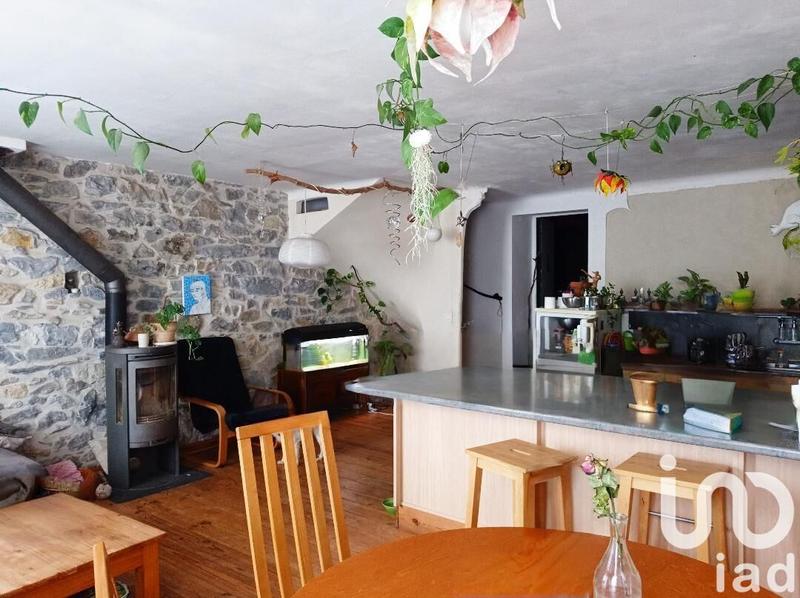 Maison - 185 m² - 8 pièces