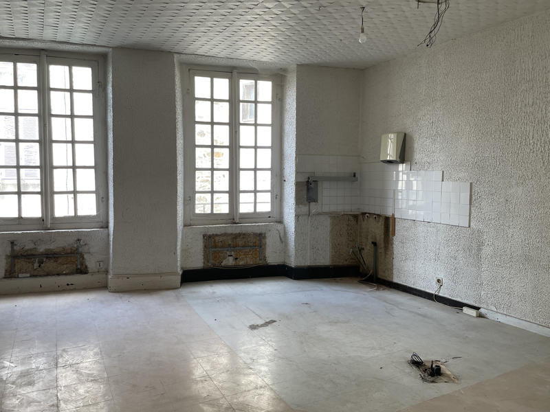 Immeuble - 230 m² - 6 pièces