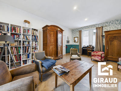 Maison ancienne - 215 m² - 7 pièces