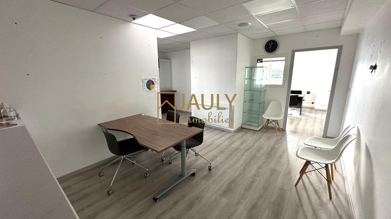 Bureau - 70 m² - 5 pièces