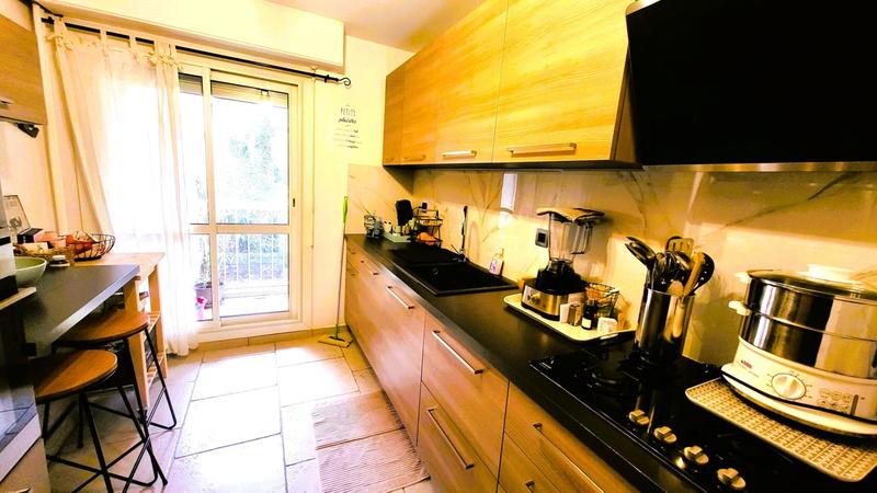 Appartement - 75 m² - 4 pièces