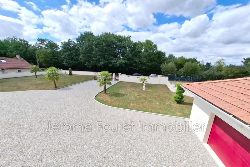 Maison - 250 m² - 5 pièces