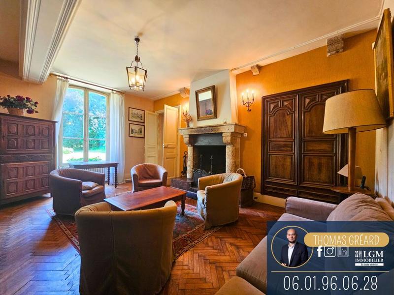 Propriété - 500 m² - 18 pièces