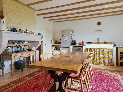 Maison - 250 m² - 10 pièces