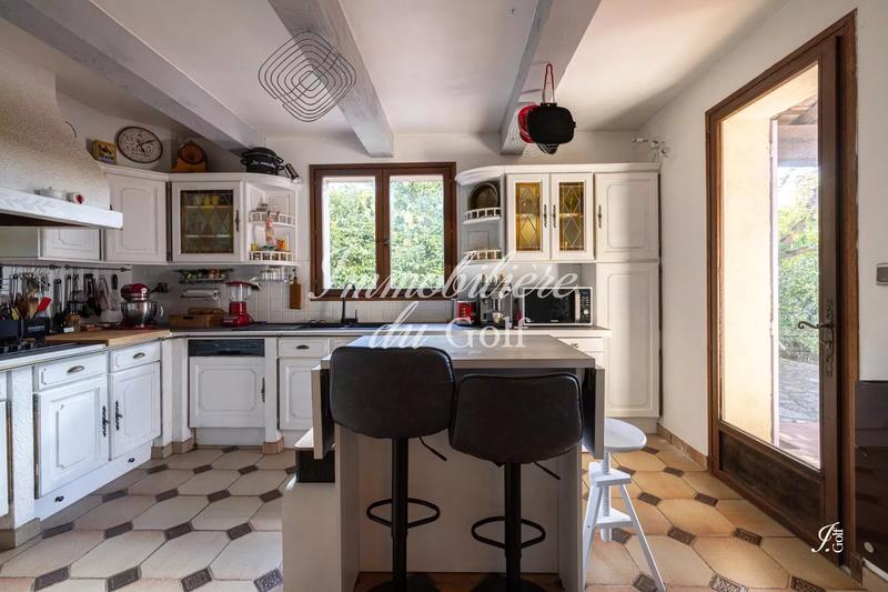 Maison - 144 m² - 5 pièces