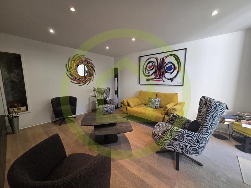 Maison - 168 m² - 6 pièces