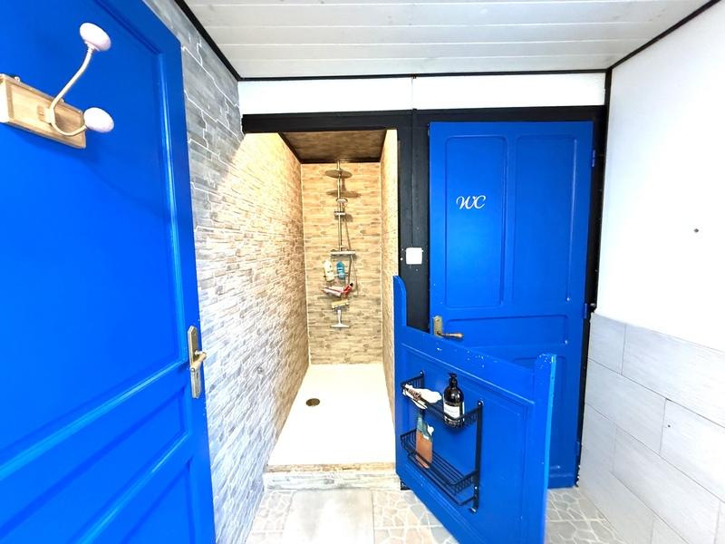 Maison - 353 m² - 12 pièces