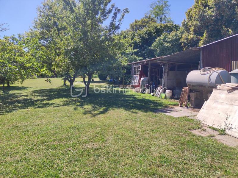 Pavillon - 210 m² - 6 pièces