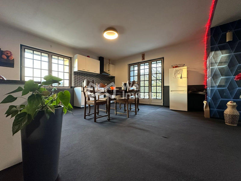 Maison - 182 m² - 5 pièces