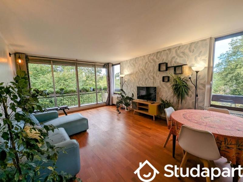 Chambre - 12 m² - 1 pièce