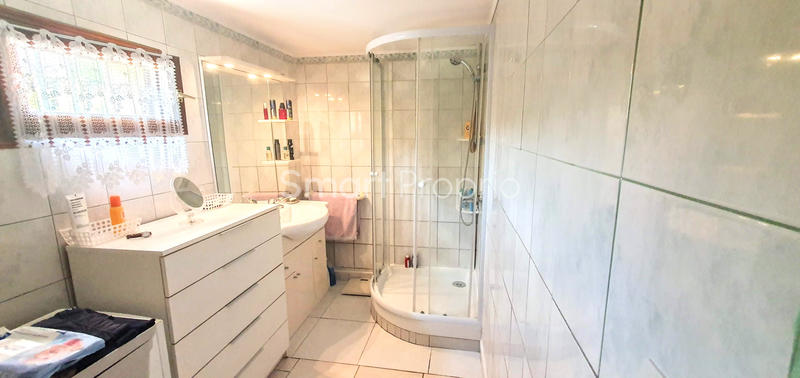 Maison - 180 m² - 7 pièces