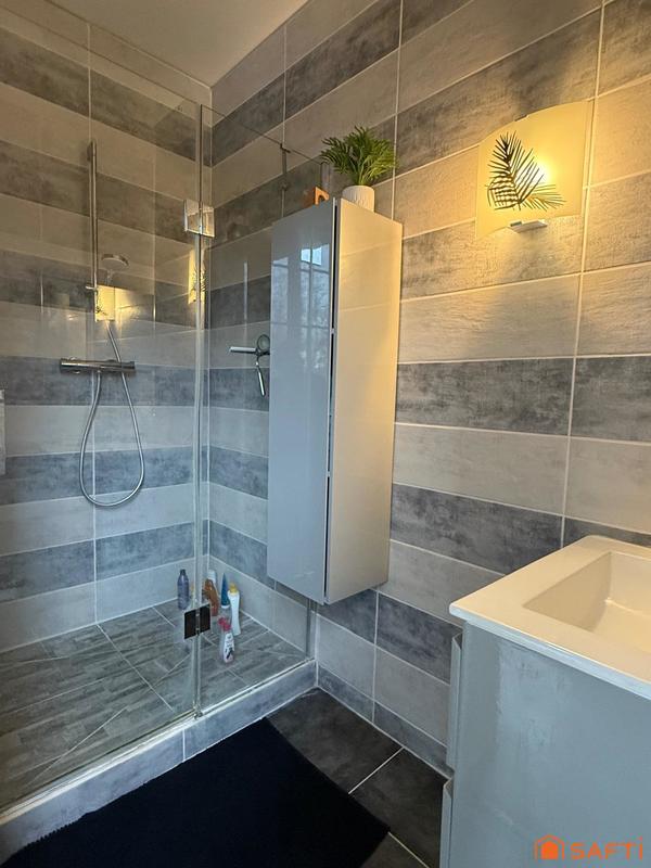 Maison - 197 m² - 7 pièces