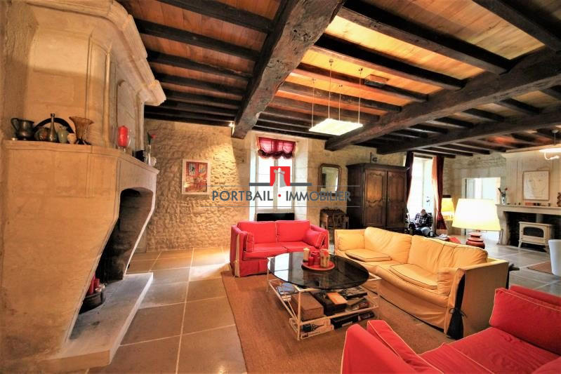 Maison - 285 m² - 10 pièces