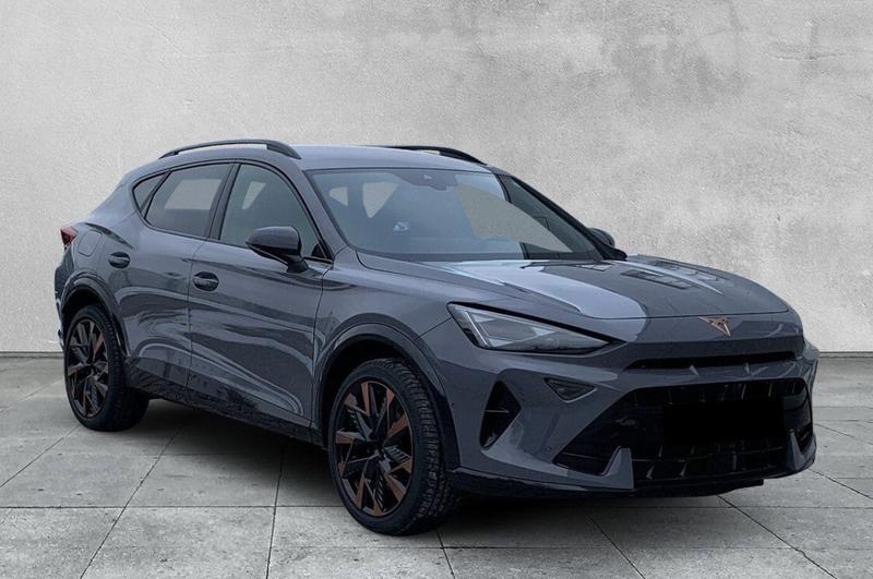 Cupra Formentor Vz 272 Ybride Rechargeable / Attache Remorque Camera 360° Coffre Elec Sieges à Memoire Audio Senheiser Pack Inteligent Drive 3