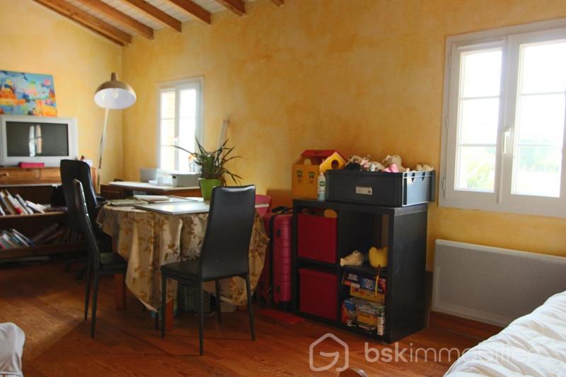 Maison - 335 m² - 11 pièces