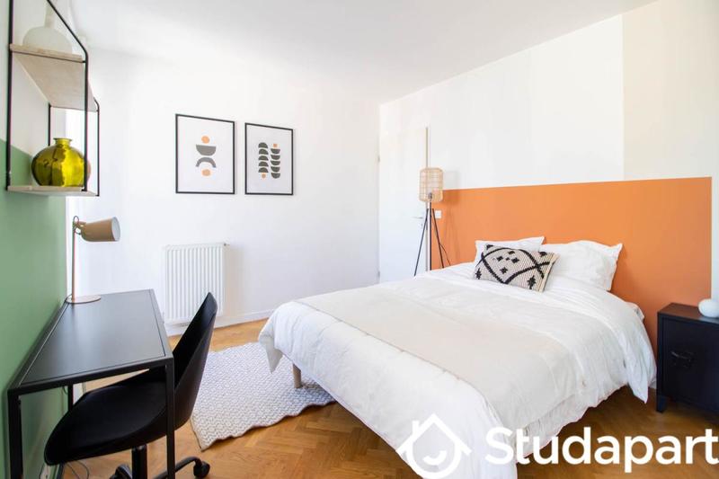 Chambre - 11 m² - 1 pièce