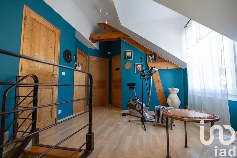 Maison - 180 m² - 7 pièces