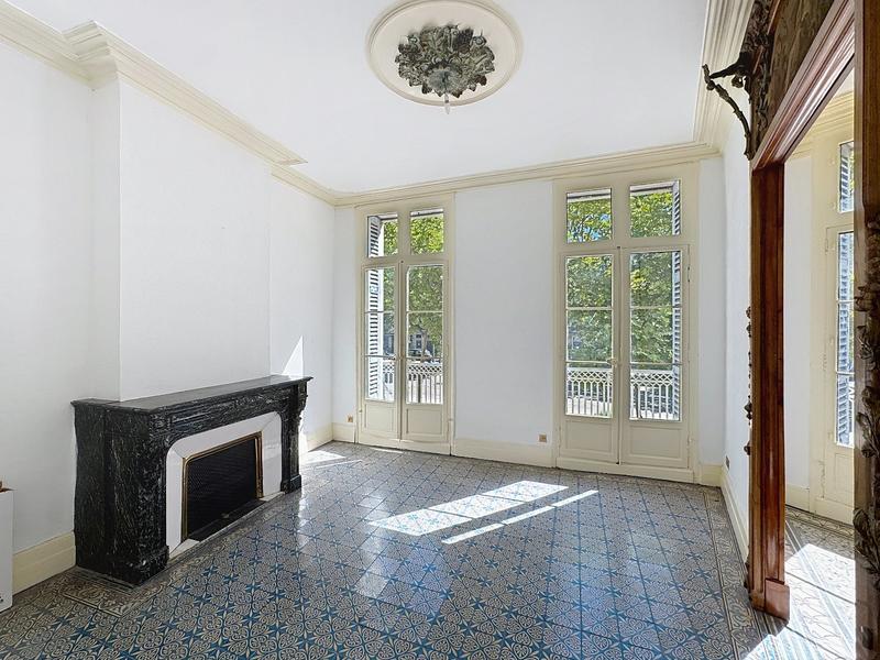 Immeuble mixte - 280 m²