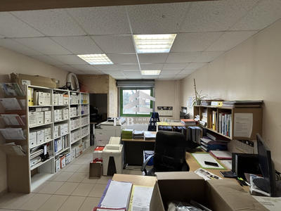 Local d'activités - 322 m²