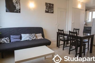 Chambre - 9 m² - 1 pièce