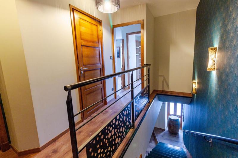 Maison - 160 m² - 4 pièces