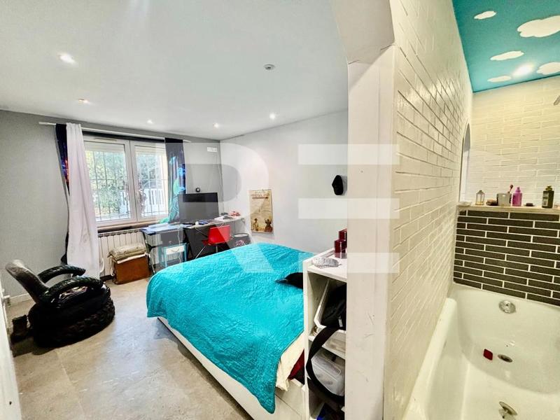 Maison - 180 m² - 4 pièces