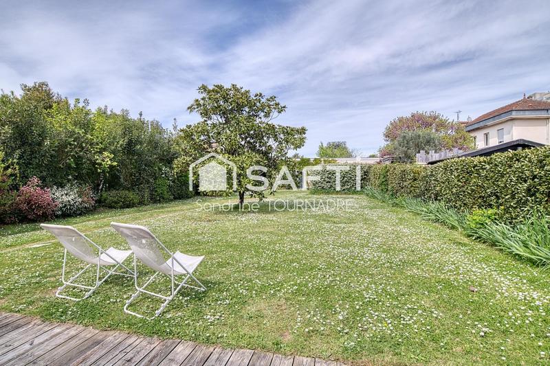 Maison - 140 m² - 8 pièces