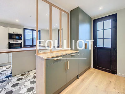 Maison - 95 m² - 5 pièces