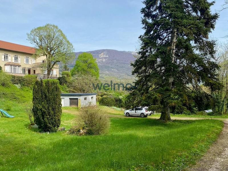 Maison - 400 m² - 11 pièces