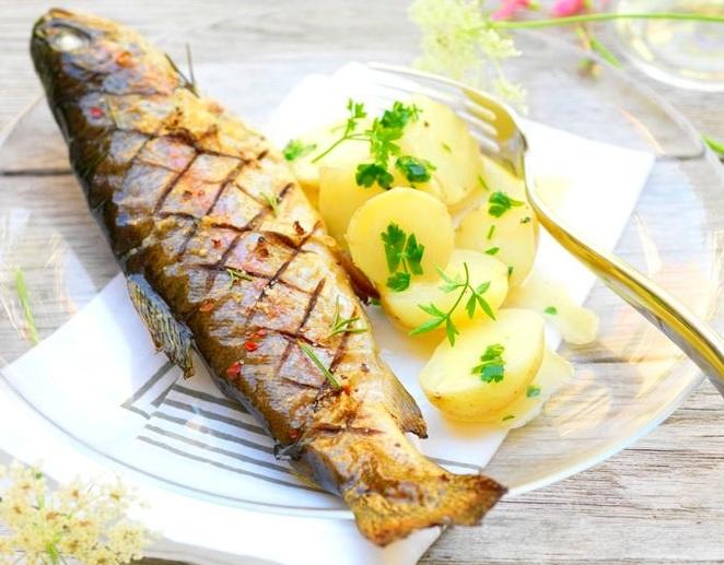 Marché de producteurs du vendredi au Chalard