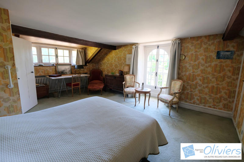 Maison - 199 m² - 8 pièces