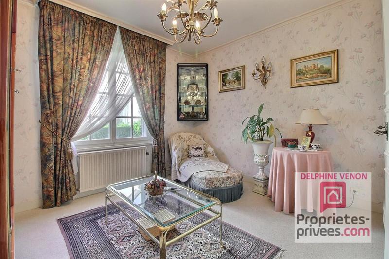 Maison - 215 m² - 7 pièces