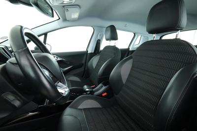 Peugeot 2008 1.2 PureTech Allure Eat6 110 ch