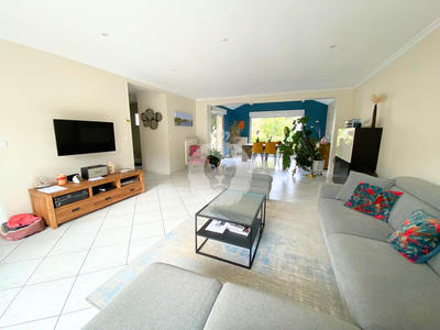 Maison - 166 m² - 5 pièces