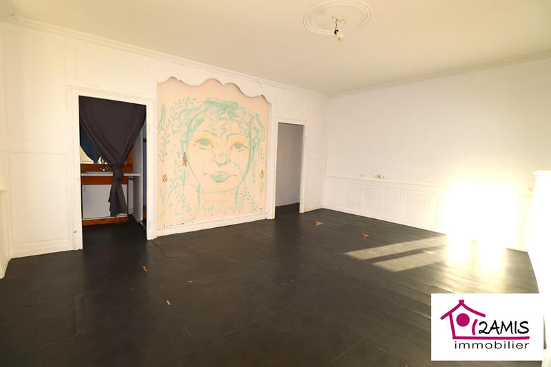 Maison - 215 m² - 9 pièces